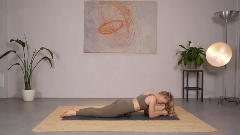 415 - Fasziale Entspannung Hüftbeugers (Iliopsoas) - Erklärvideo.00_00_14_26.Standbild001